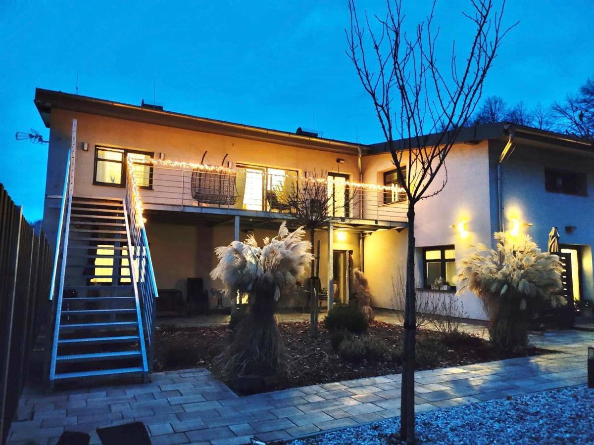 Apartmany Benesov Benesov nad Ploucnici Exterior foto