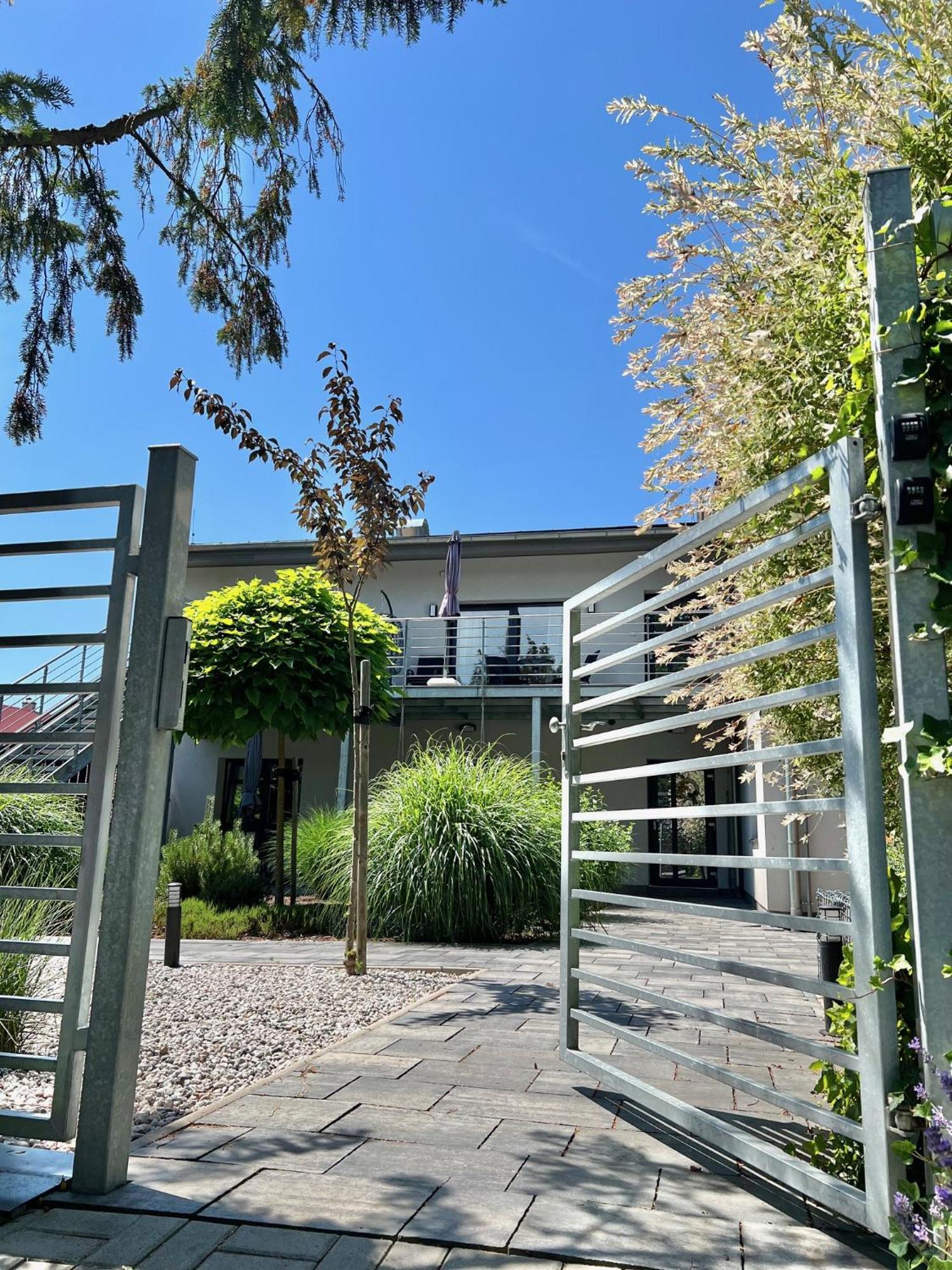 Apartmany Benesov Benesov nad Ploucnici Exterior foto